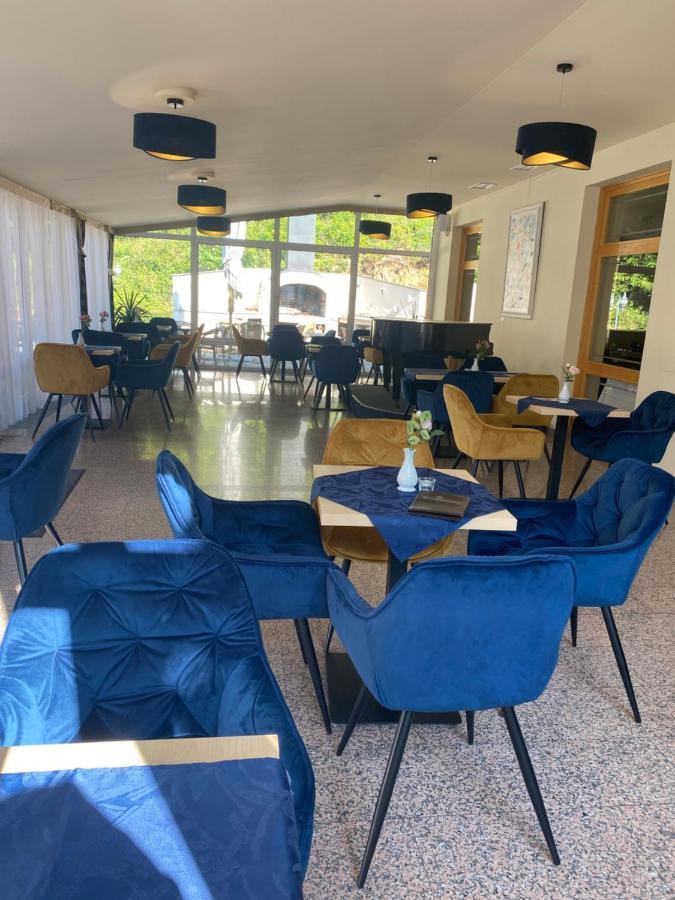 巴拉克公园酒店 Nová Dubnica 外观 照片